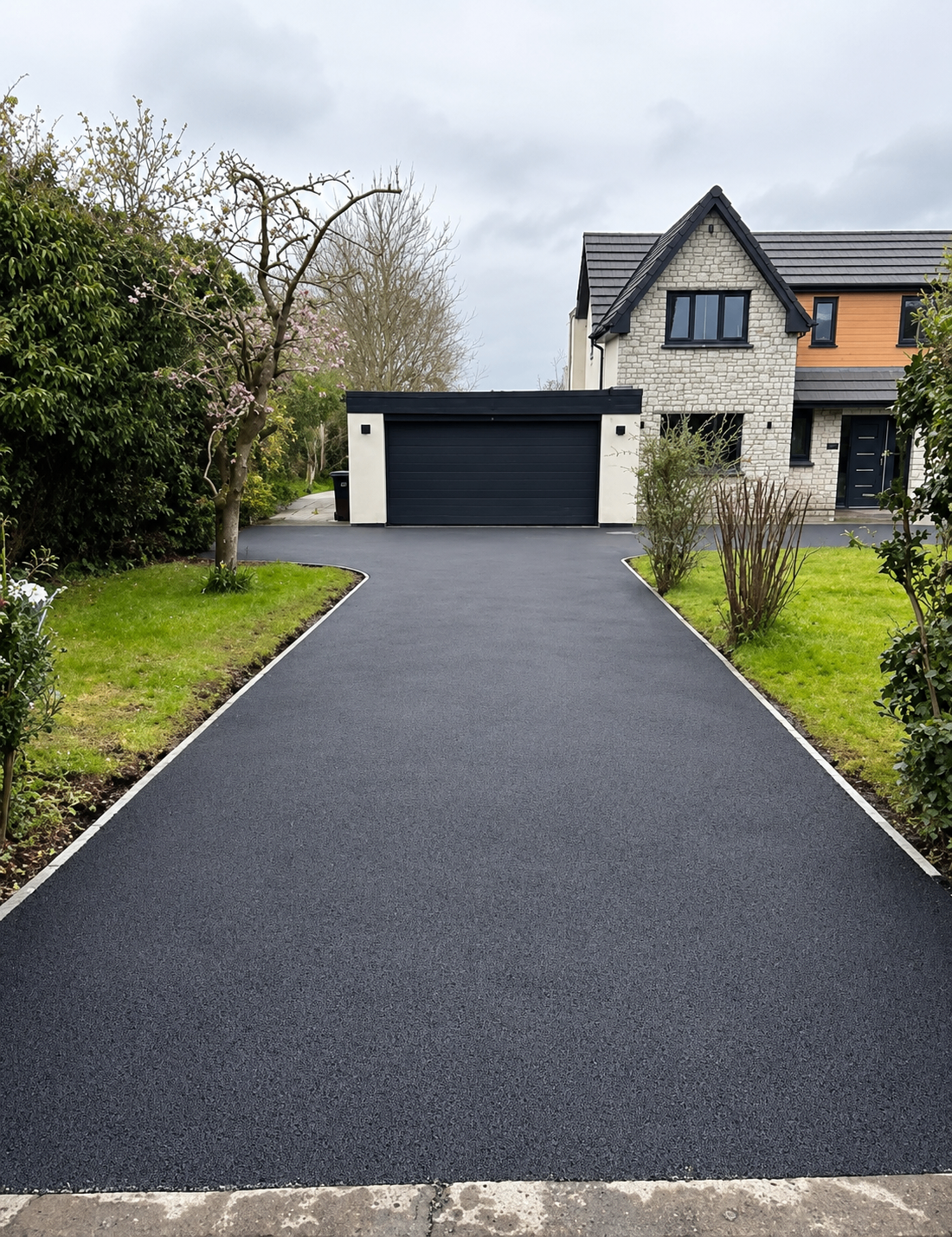 Freshly laid tarmac driveway in Bath